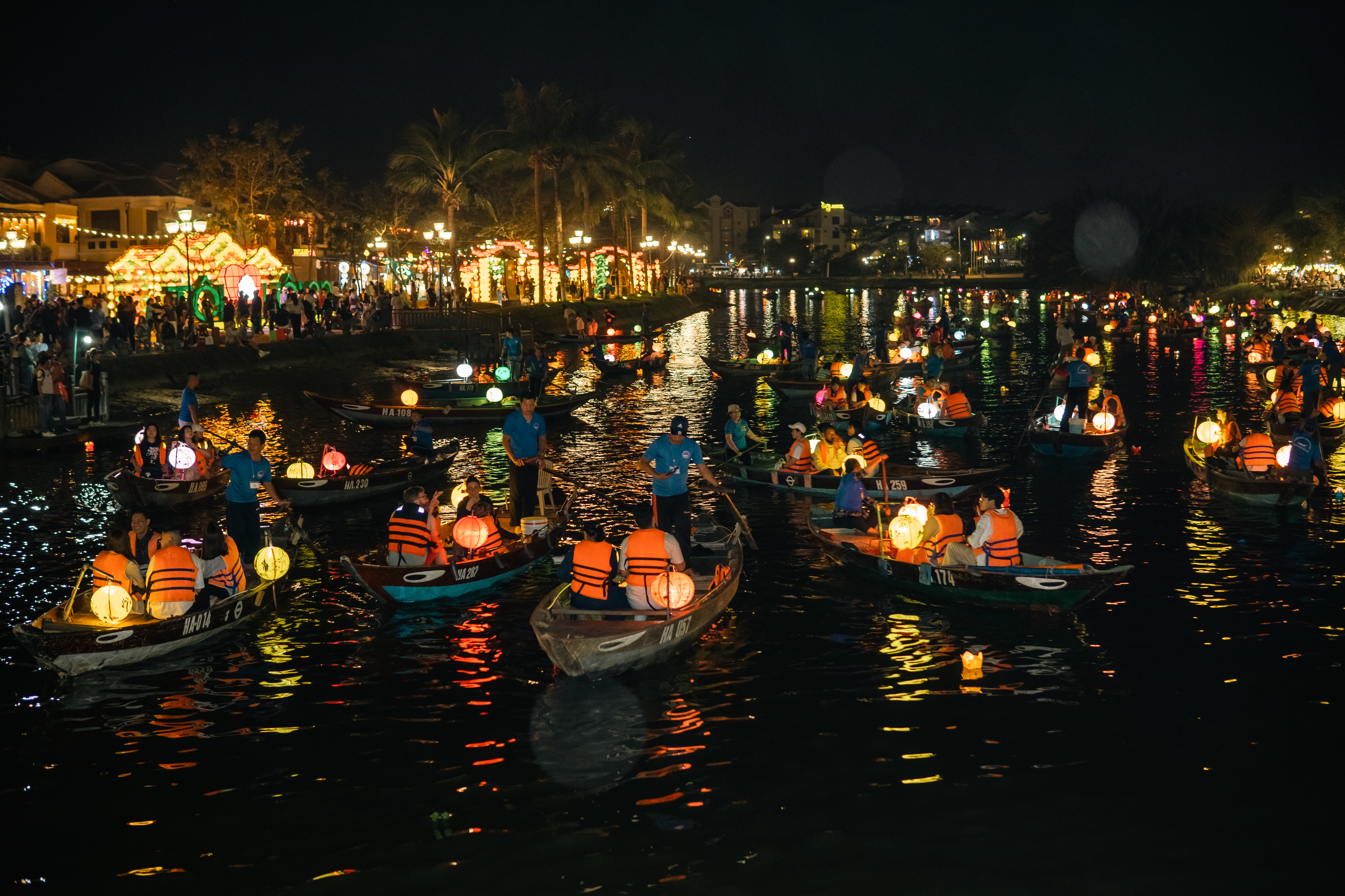 Hoi An Lantern Boat Ride on Hoai River